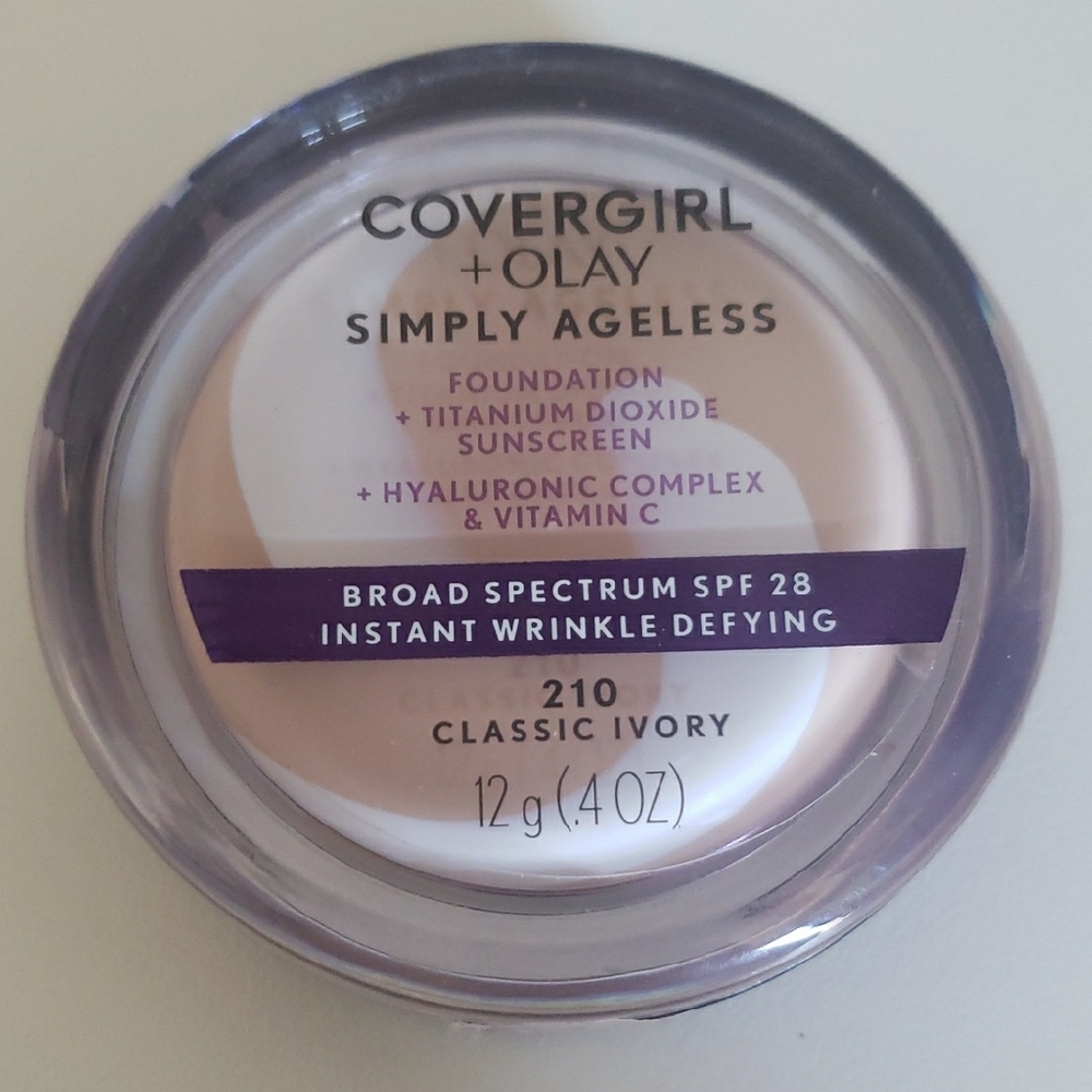 COVERGIRL + Olay Simply Ageless Foundation - Classic Ivory
